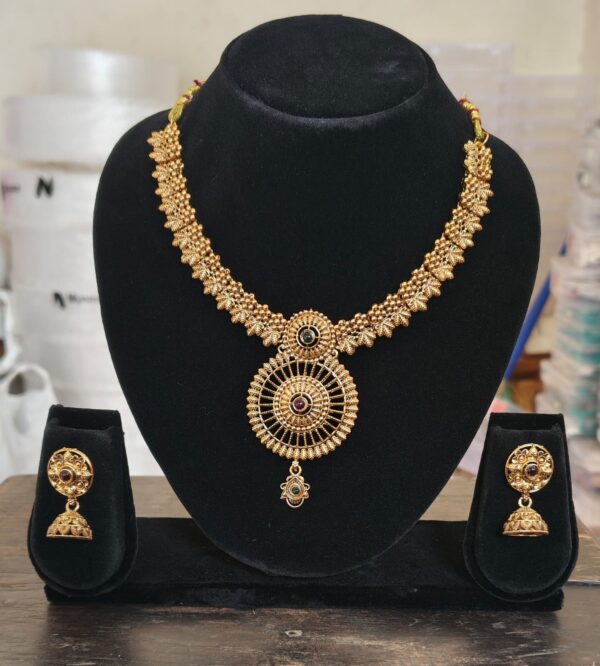 diva delight Gold Plated Traditional Necklace Set with Earrings